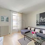 Iris Apartment Backcroisette