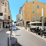 Iris Apartment Backcroisette